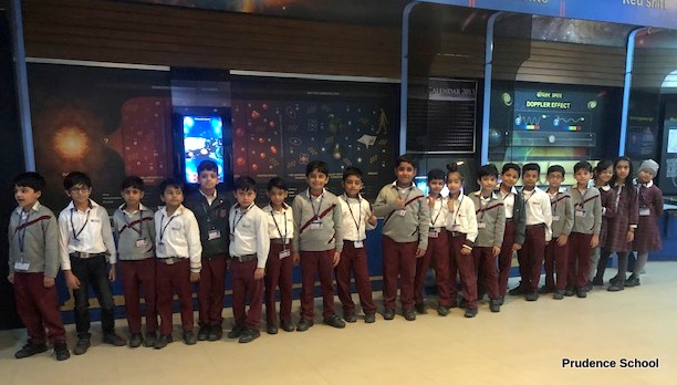 Trip-to-Nehru-Planetarium-Grade-3